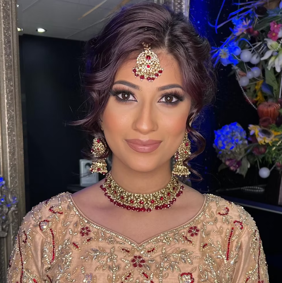 AR Makeup & Beauty Academy wedding supplier image